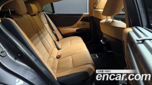Lexus ES Executive 2025 года из Южной Кореи