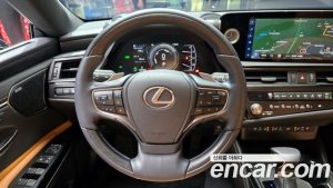 Lexus ES Executive 2025 года из Южной Кореи