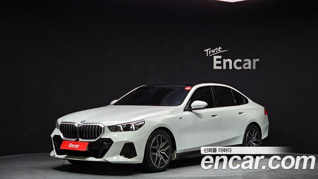 BMW 5-Series 520i M Sport 2025 года из Кореи