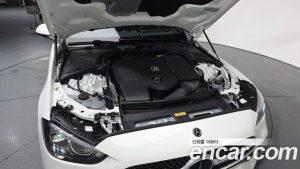 Mercedes-Benz C-Class C200 AMG Line 2025 года из Южной Кореи