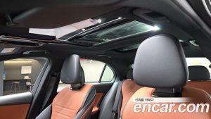 Mercedes-Benz C-Class C200 AMG Line 2025 года из Южной Кореи