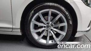 Volkswagen Passat 2.0 TDI Prestige 2022 года из Южной Кореи