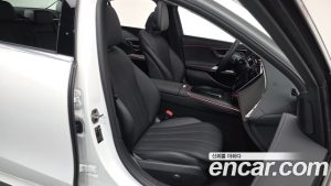 Mercedes-Benz E-Class E200 Avantgarde 2025 года из Южной Кореи