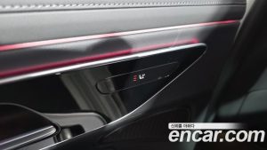 Mercedes-Benz E-Class E200 Avantgarde 2025 года из Южной Кореи