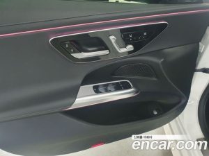 Mercedes-Benz E-Class E200 Avantgarde 2024 года из Южной Кореи