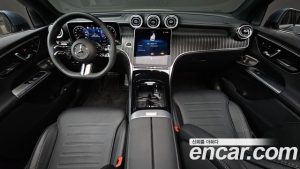 Mercedes-Benz GLC-Class GLC300 4MATIC AMG Line 2025 года из Южной Кореи