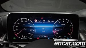 Mercedes-Benz GLC-Class GLC300 4MATIC AMG Line 2025 года из Южной Кореи