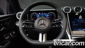 Mercedes-Benz GLC-Class GLC300 4MATIC AMG Line 2025 года из Южной Кореи