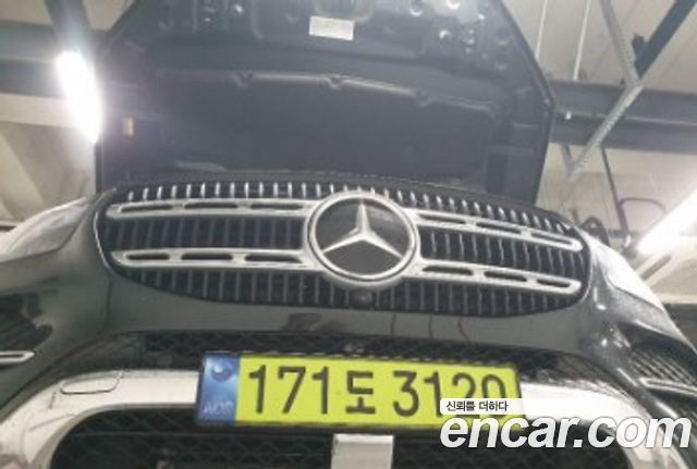 Mercedes-Benz GLE-Class GLE300d 4MATIC 2025 года из Кореи