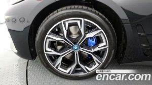 BMW i4 eDrive40 M Sport PRO 2023 года из Южной Кореи
