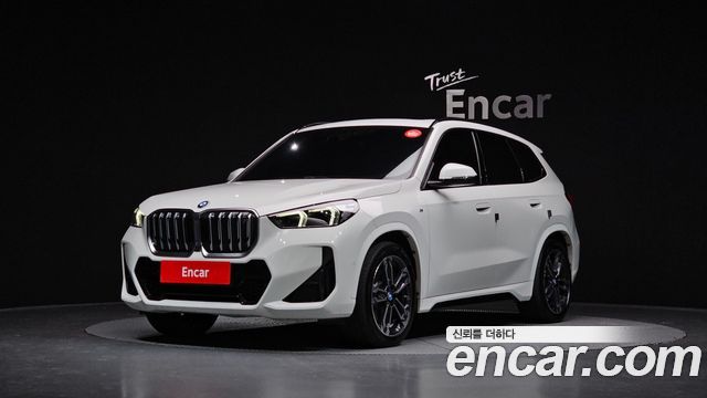 BMW iX1 xDrive 30 M Sport 2023 года из Кореи