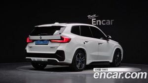 BMW iX1 xDrive 30 M Sport 2023 года из Южной Кореи