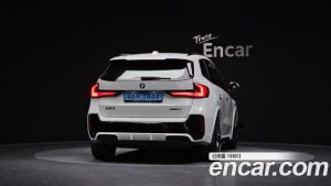 BMW iX1 xDrive 30 M Sport 2023 года из Южной Кореи