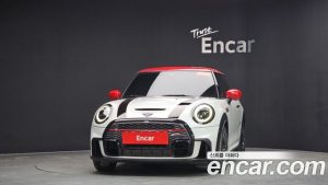 Mini Cooper JCW 2024 года из Южной Кореи