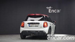 Mini Cooper JCW 2024 года из Южной Кореи