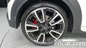Mini Cooper JCW 2024 года из Южной Кореи