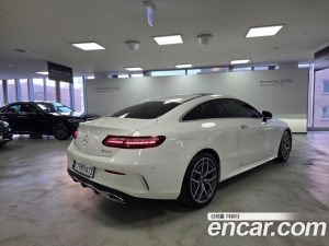 Mercedes-Benz E-Class E300d 4MATIC Coupe 2023 года из Южной Кореи