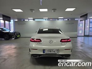 Mercedes-Benz E-Class E300d 4MATIC Coupe 2023 года из Южной Кореи
