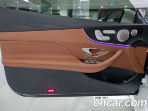 Mercedes-Benz E-Class E300d 4MATIC Coupe 2023 года из Южной Кореи