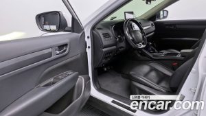 Renault-KoreaSamsung QM6 Quest 2.0 LPe LE 2WD 2024 года из Южной Кореи