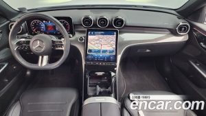 Mercedes-Benz C-Class C200 AMG Line 2024 года из Южной Кореи