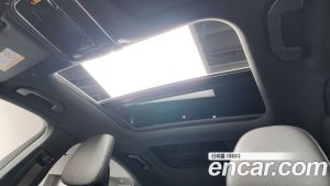 Mercedes-Benz C-Class C200 AMG Line 2024 года из Южной Кореи