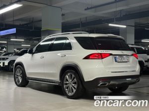Mercedes-Benz GLE-Class GLE300d 4MATIC 2023 года из Южной Кореи