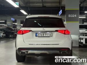 Mercedes-Benz GLE-Class GLE300d 4MATIC 2023 года из Южной Кореи