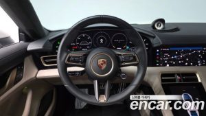 Porsche Taycan GTS 2023 года из Южной Кореи