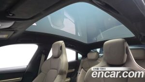 Porsche Taycan GTS 2023 года из Южной Кореи