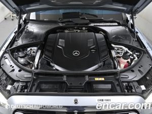 Mercedes-Benz S-Class S580L 4MATIC 2024 года из Южной Кореи