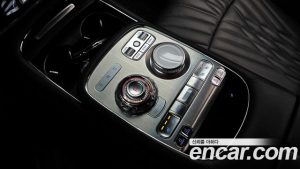 Genesis G90 Бензин 3.5 Turbo e-S/C AWD 2025 года из Южной Кореи