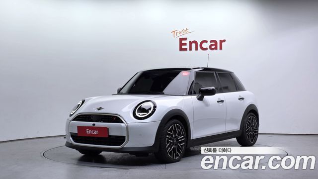 Mini Cooper 5Door Favoured 2025 года из Кореи