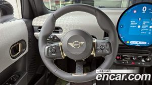 Mini Cooper 5Door Favoured 2025 года из Южной Кореи