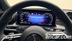 Mercedes-Benz C-Class C300 4MATIC AMG Line 2024 года из Южной Кореи