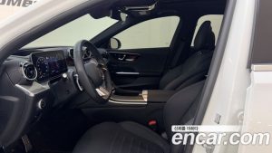Mercedes-Benz C-Class C300 4MATIC AMG Line 2024 года из Южной Кореи
