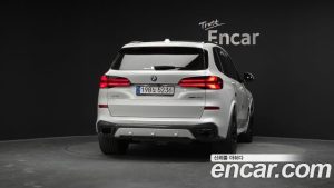 BMW X5 xDrive 40d M Sport Online Exclusive Edition 2025 года из Южной Кореи
