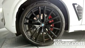 BMW X5 xDrive 40d M Sport Online Exclusive Edition 2025 года из Южной Кореи