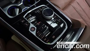 BMW X5 xDrive 40d M Sport Online Exclusive Edition 2025 года из Южной Кореи