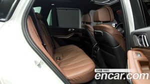 BMW X5 xDrive 40d M Sport Online Exclusive Edition 2025 года из Южной Кореи