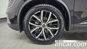 Renault-KoreaSamsung QM6 2.0 GDe RE Signature 2WD 2023 года из Южной Кореи