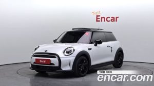 Mini Cooper CLASSIC Plus 2024 года из Южной Кореи