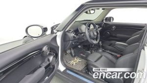 Mini Cooper CLASSIC Plus 2024 года из Южной Кореи
