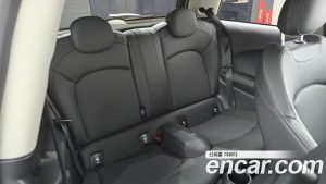 Mini Cooper CLASSIC Plus 2024 года из Южной Кореи
