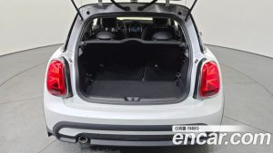 Mini Cooper CLASSIC Plus 2024 года из Южной Кореи