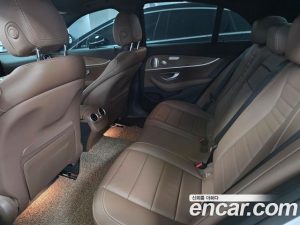 Mercedes-Benz E-Class E220d 4MATIC Exclusive 2023 года из Южной Кореи