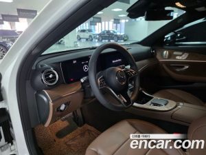 Mercedes-Benz E-Class E220d 4MATIC Exclusive 2023 года из Южной Кореи