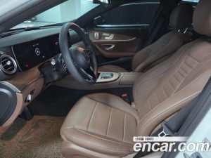 Mercedes-Benz E-Class E220d 4MATIC Exclusive 2023 года из Южной Кореи