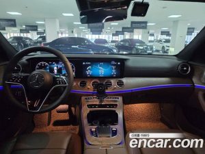 Mercedes-Benz E-Class E220d 4MATIC Exclusive 2023 года из Южной Кореи