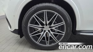 Mercedes-Benz GLC-Class AMG GLC43 4MATIC 2025 года из Южной Кореи